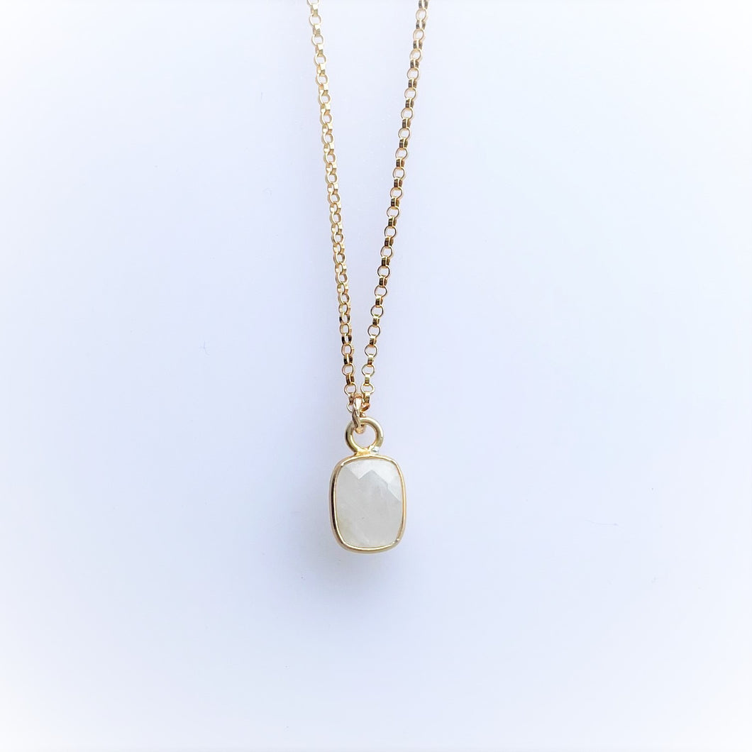 rectangle moonstone　n27